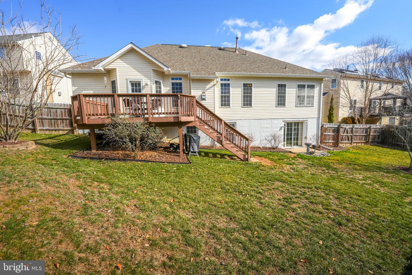 6 Cloverleaf Ct