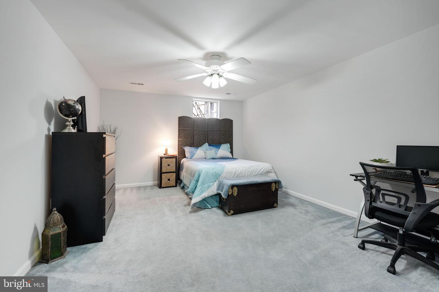 6 Cloverleaf Ct