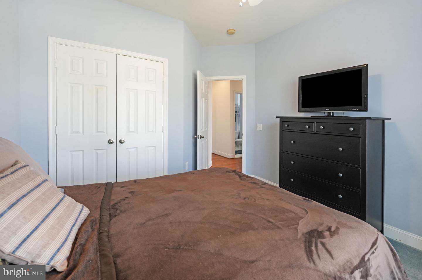 6 Cloverleaf Ct