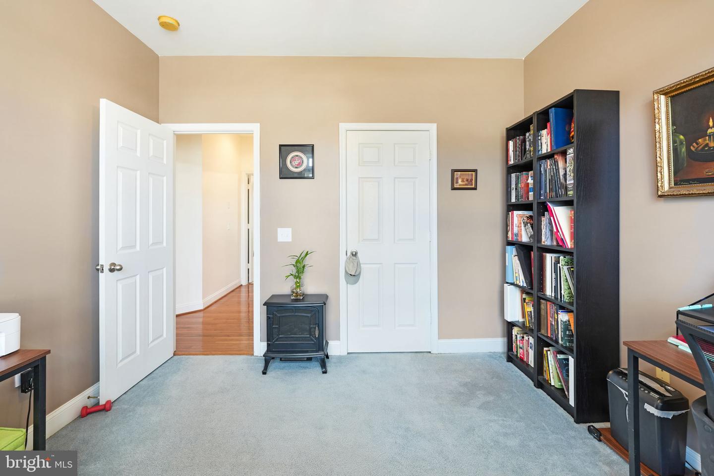 6 Cloverleaf Ct