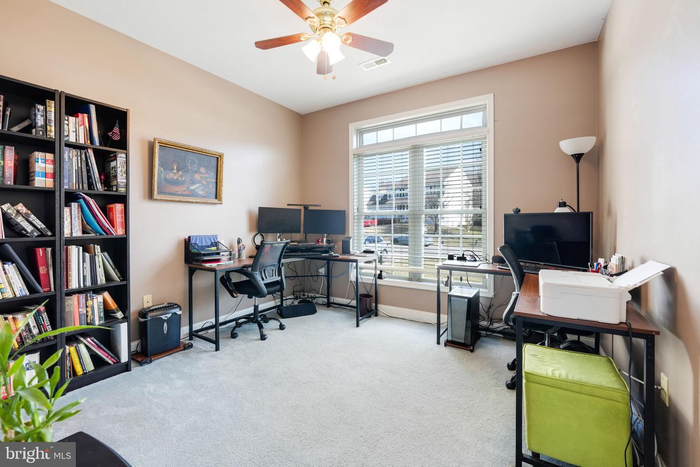6 Cloverleaf Ct