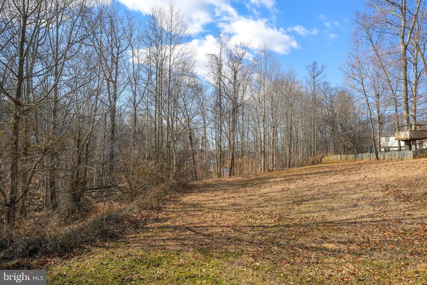 6 Cloverleaf Ct
