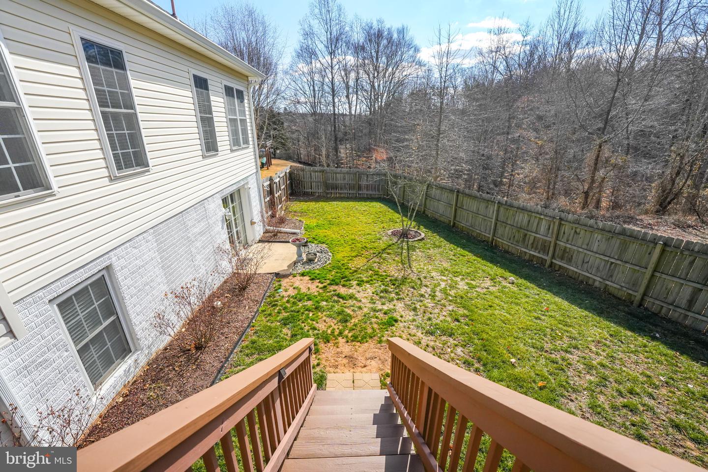 6 Cloverleaf Ct