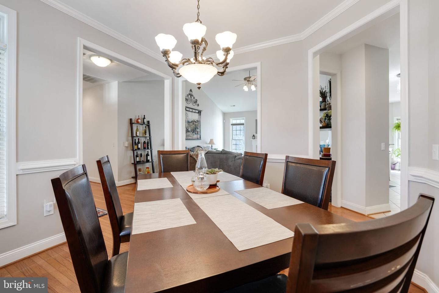 6 Cloverleaf Ct
