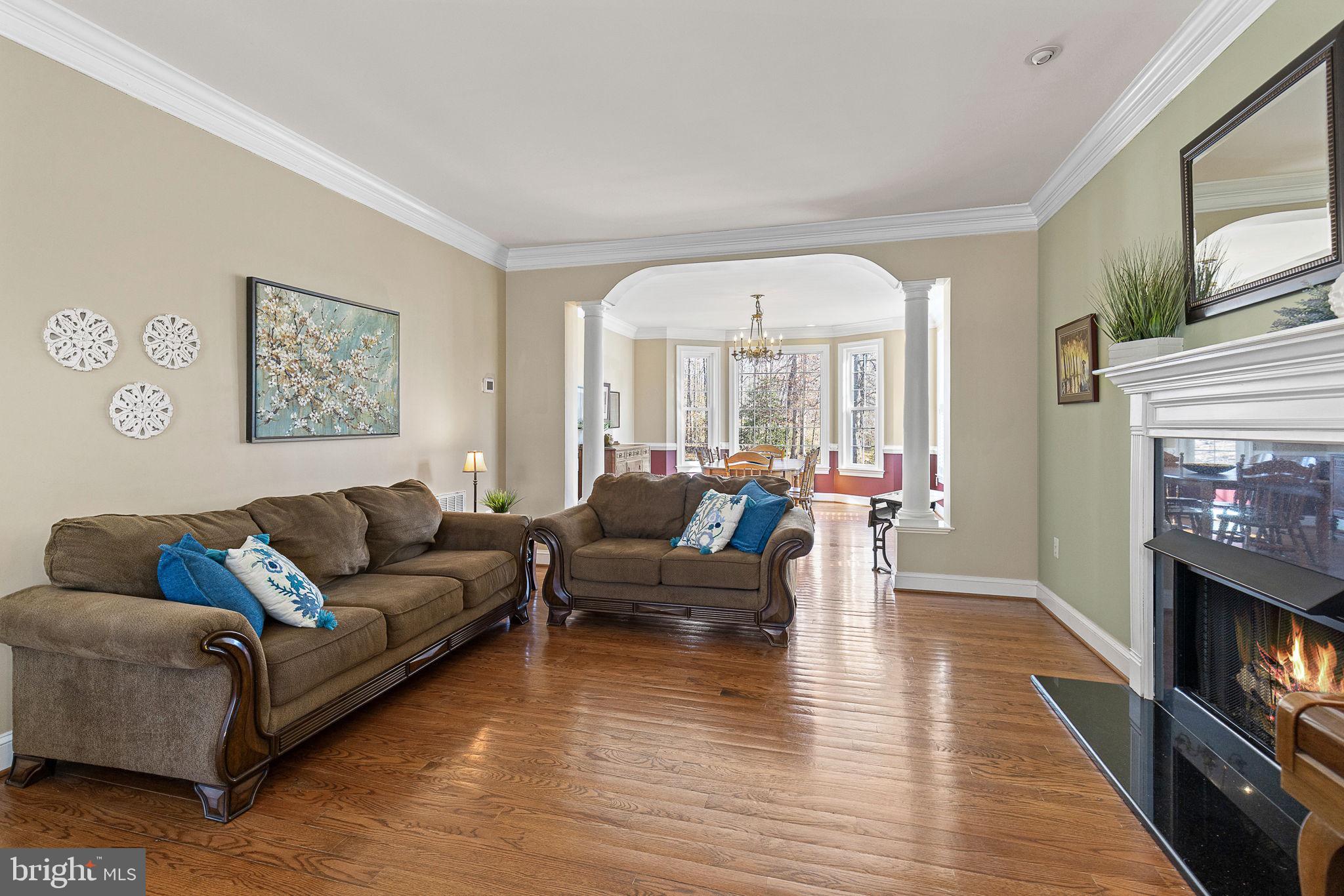 8 Holly Ct
