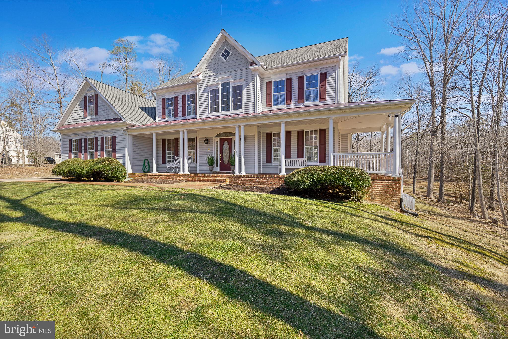 8 Holly Ct