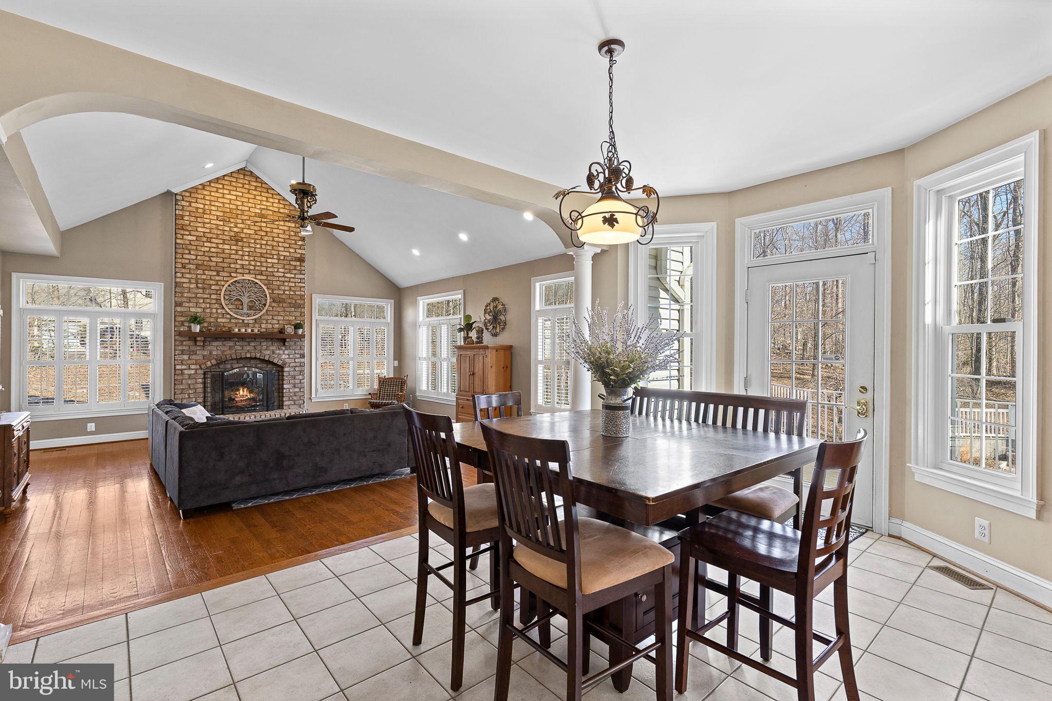 8 Holly Ct