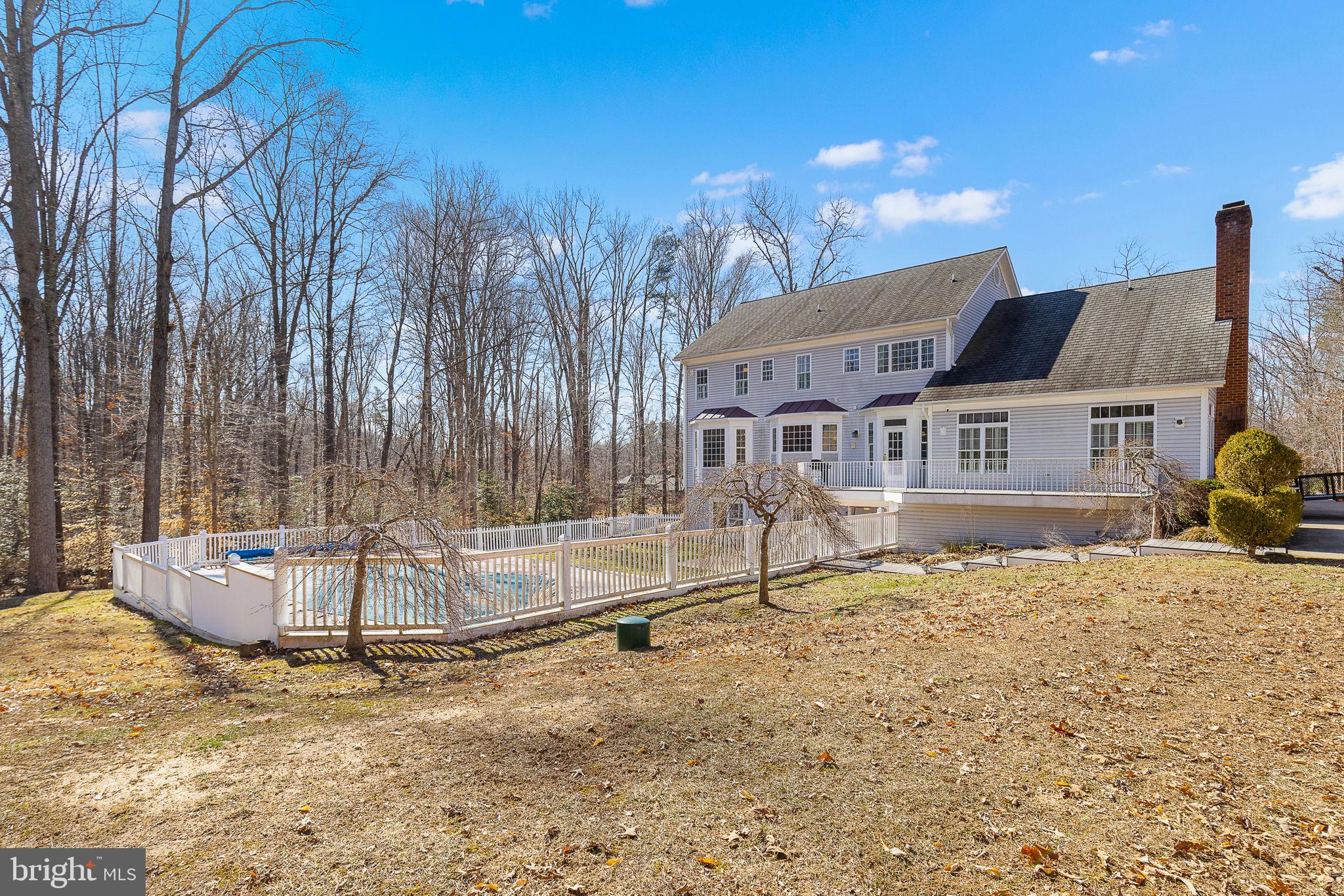 8 Holly Ct