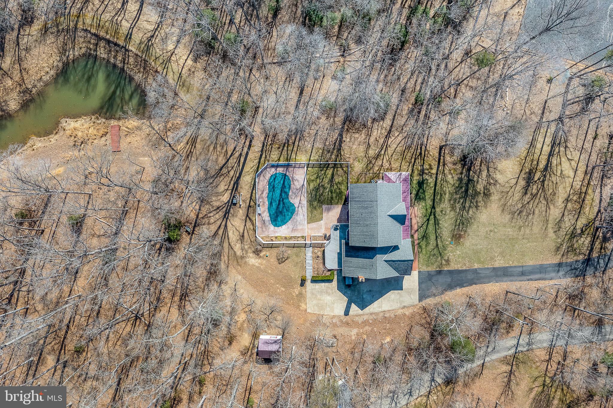 8 Holly Ct