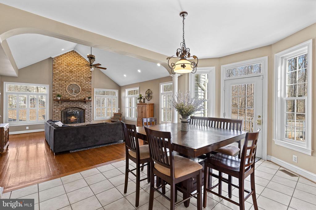 8 Holly Ct