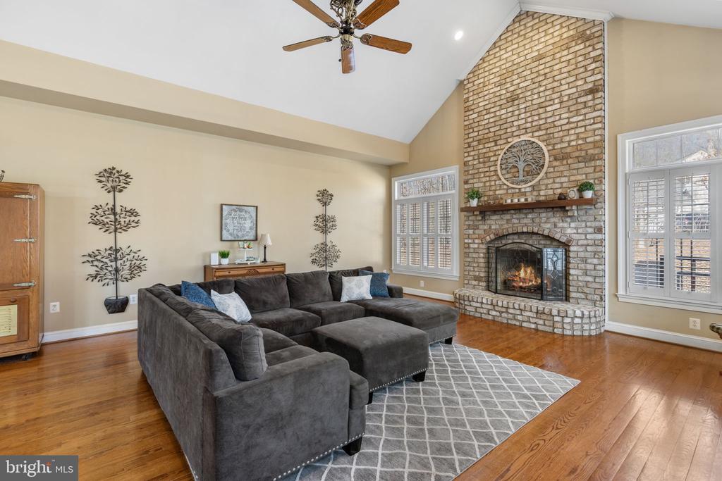 8 Holly Ct
