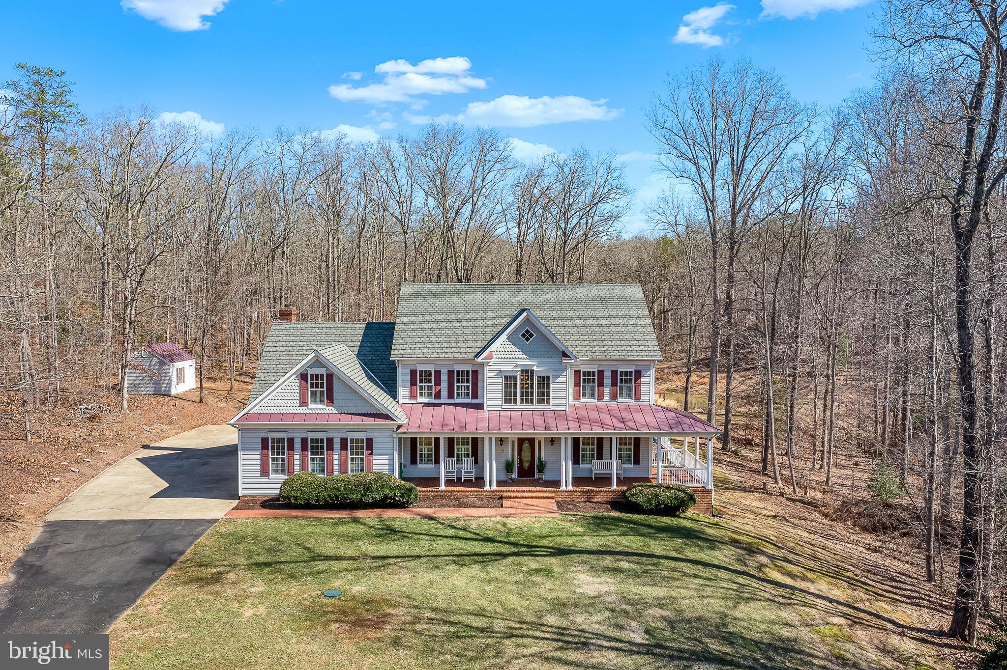 8 Holly Ct