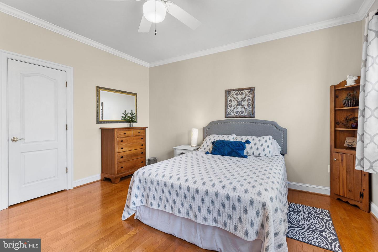 8 Holly Ct