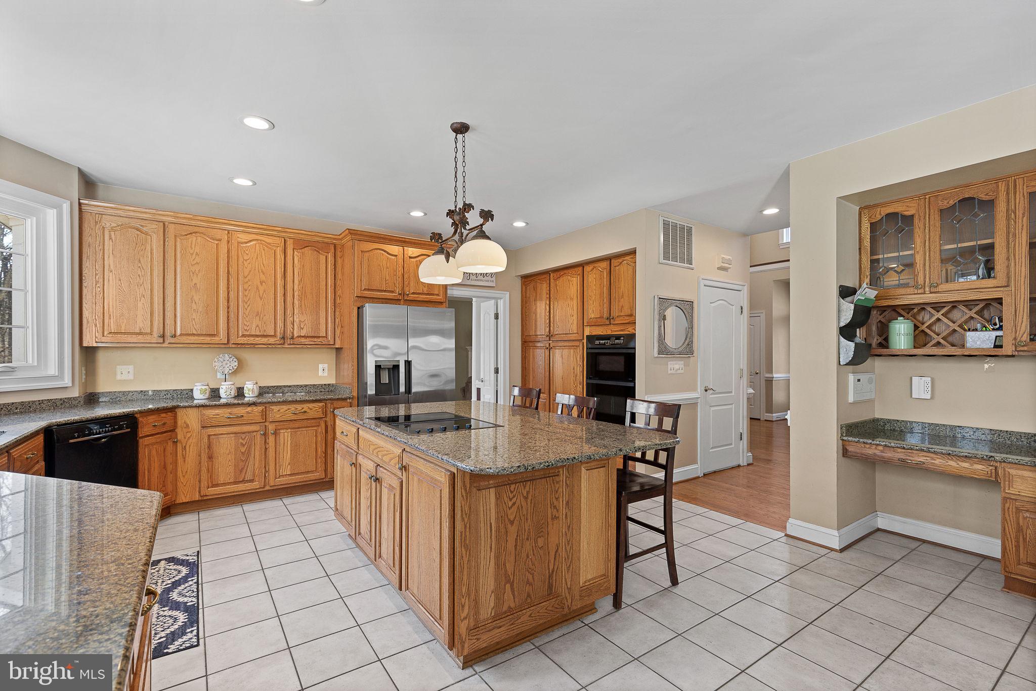 8 Holly Ct
