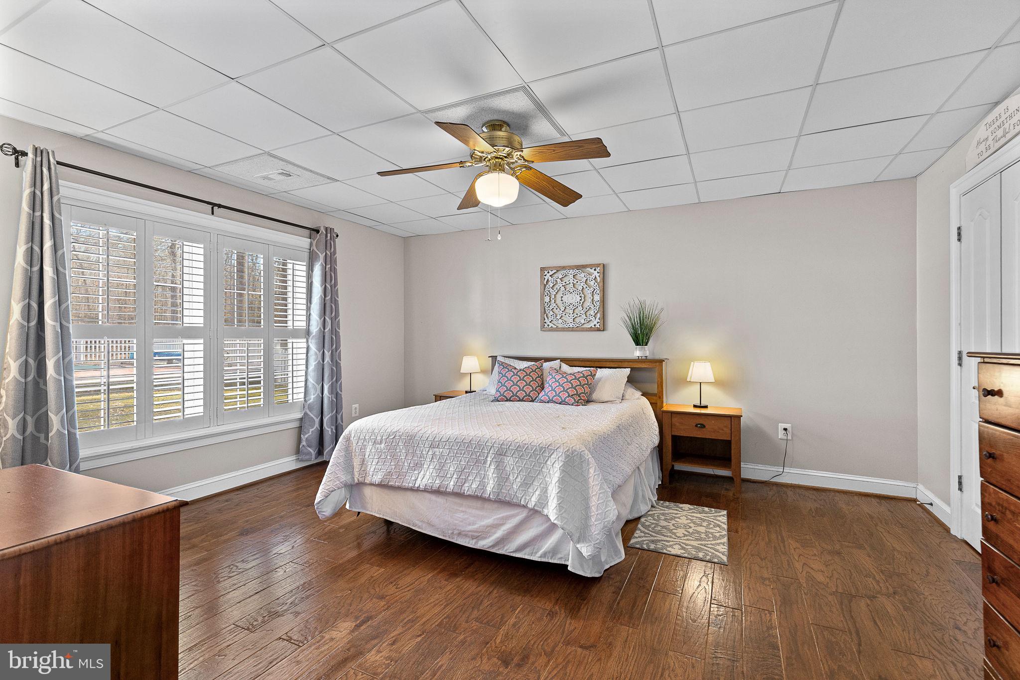 8 Holly Ct