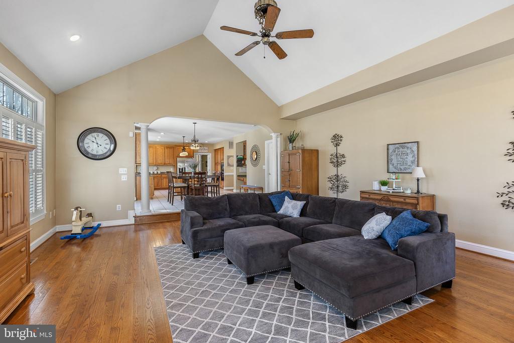 8 Holly Ct