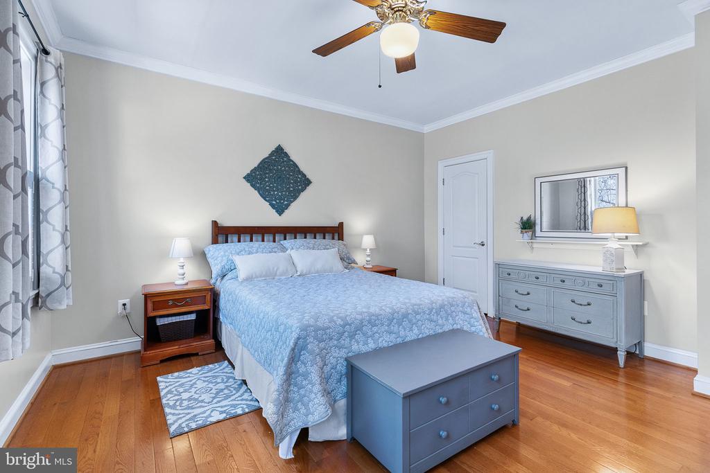 8 Holly Ct