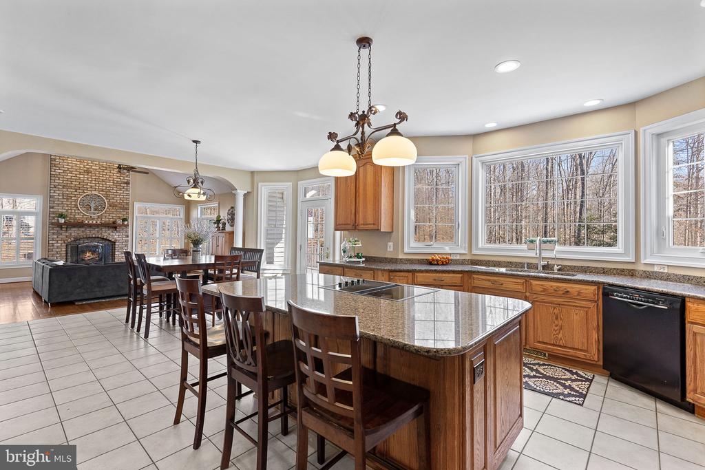 8 Holly Ct