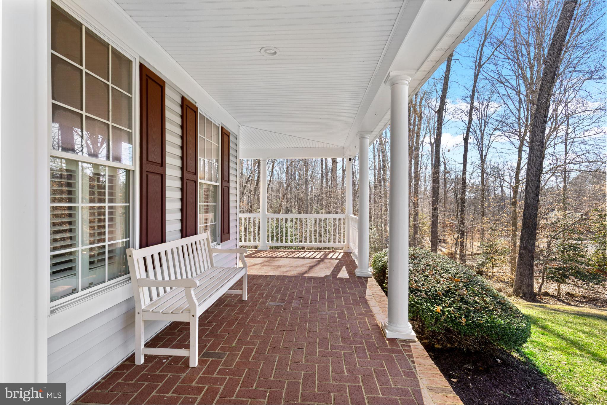8 Holly Ct
