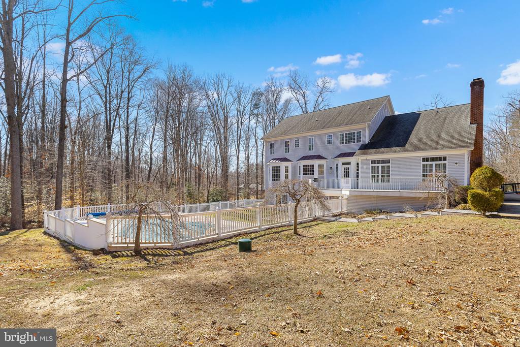 8 Holly Ct