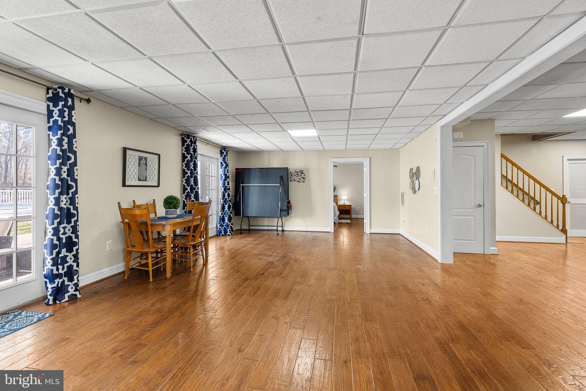 8 Holly Ct