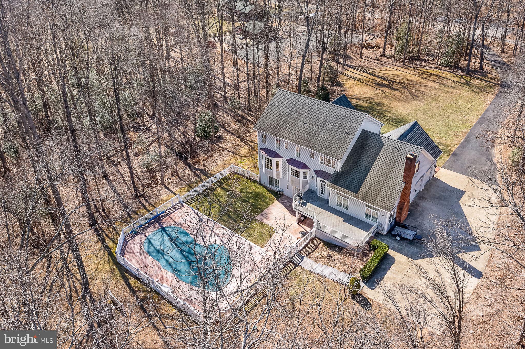 8 Holly Ct