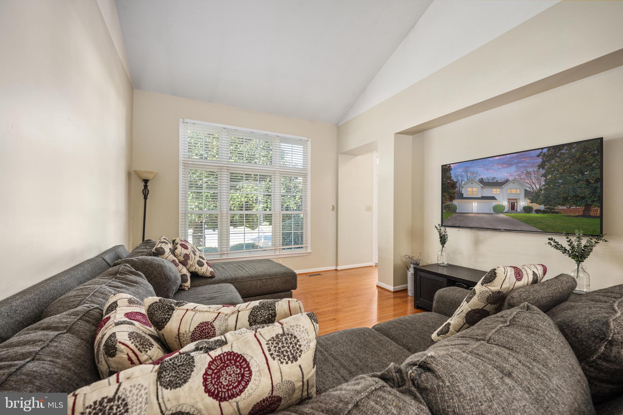 4 Wren Way Ct