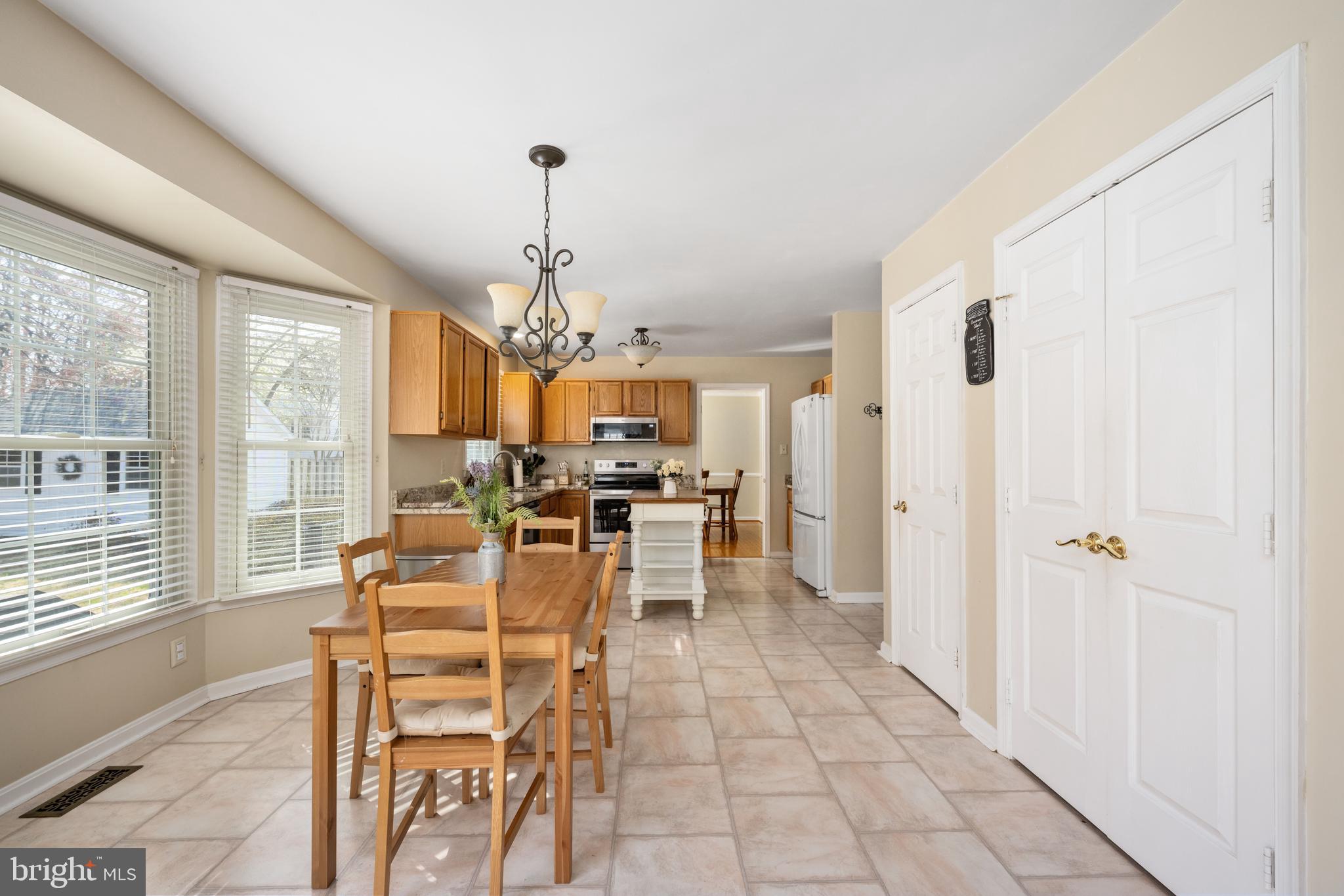 4 Wren Way Ct