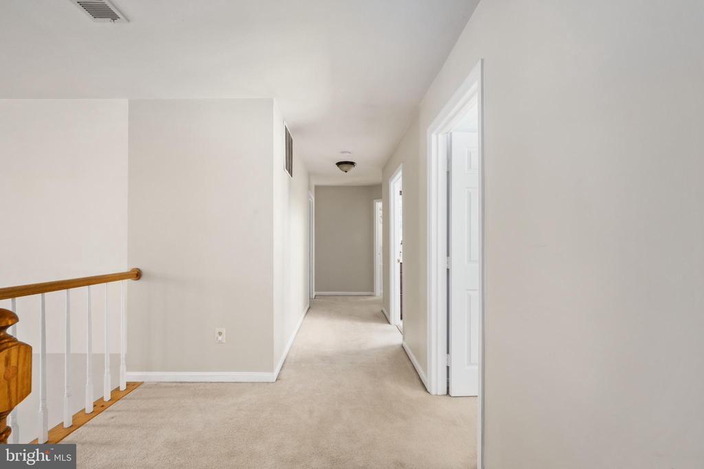 4 Wren Way Ct