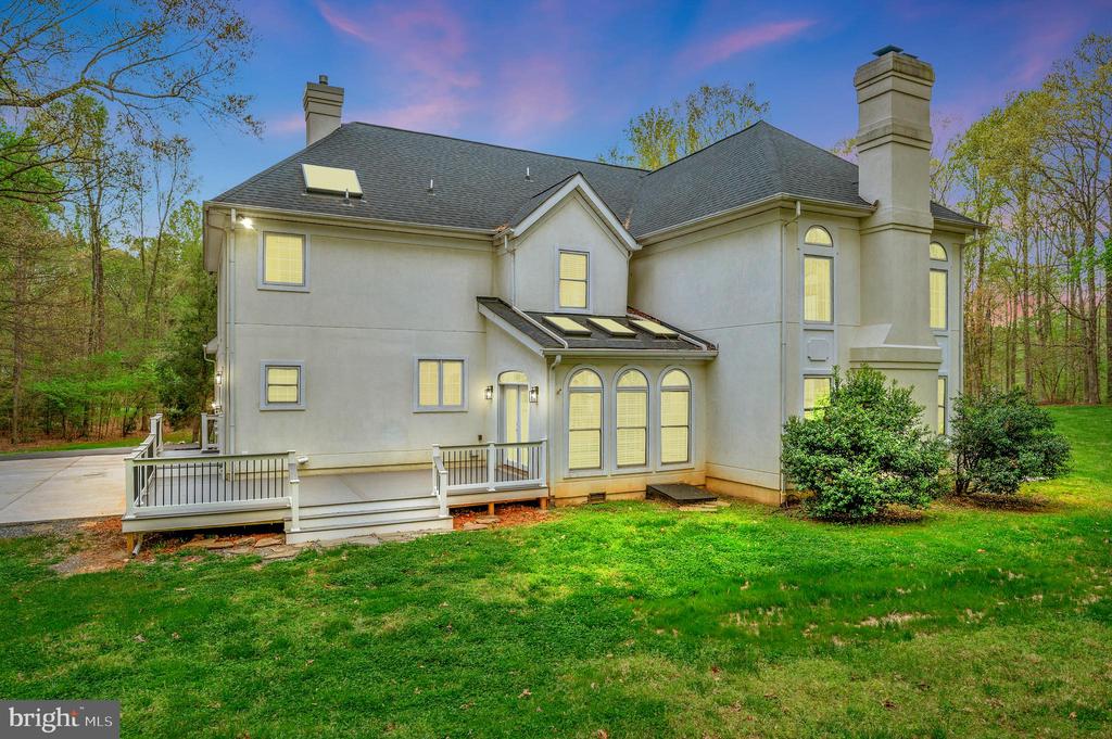 4 RUFFIAN DR