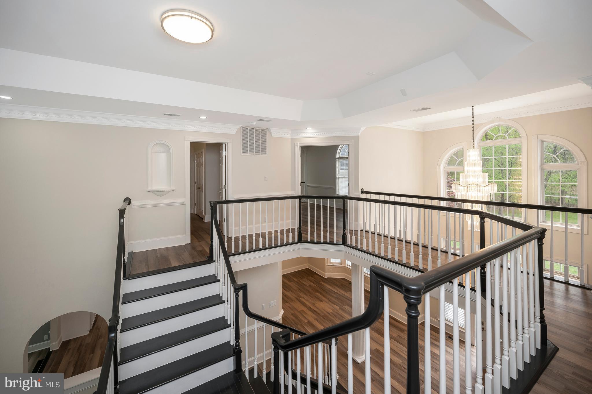 4 RUFFIAN DR