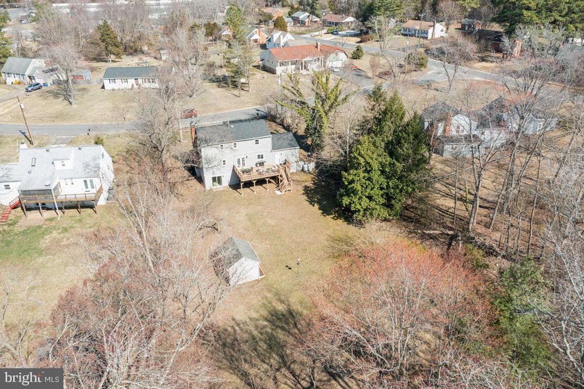 10 Lake View Ter