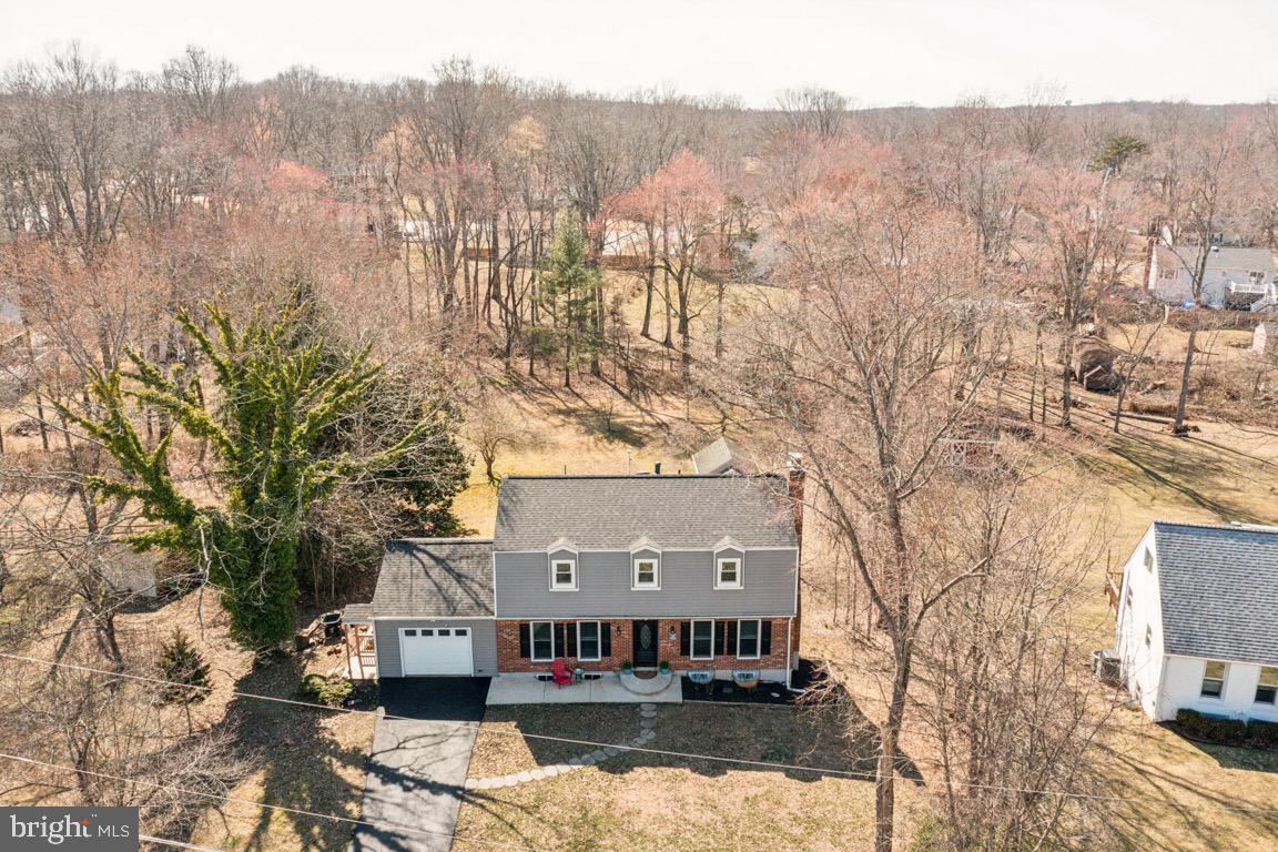 10 Lake View Ter