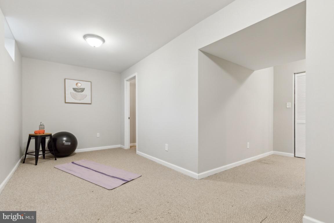 10 Lake View Ter