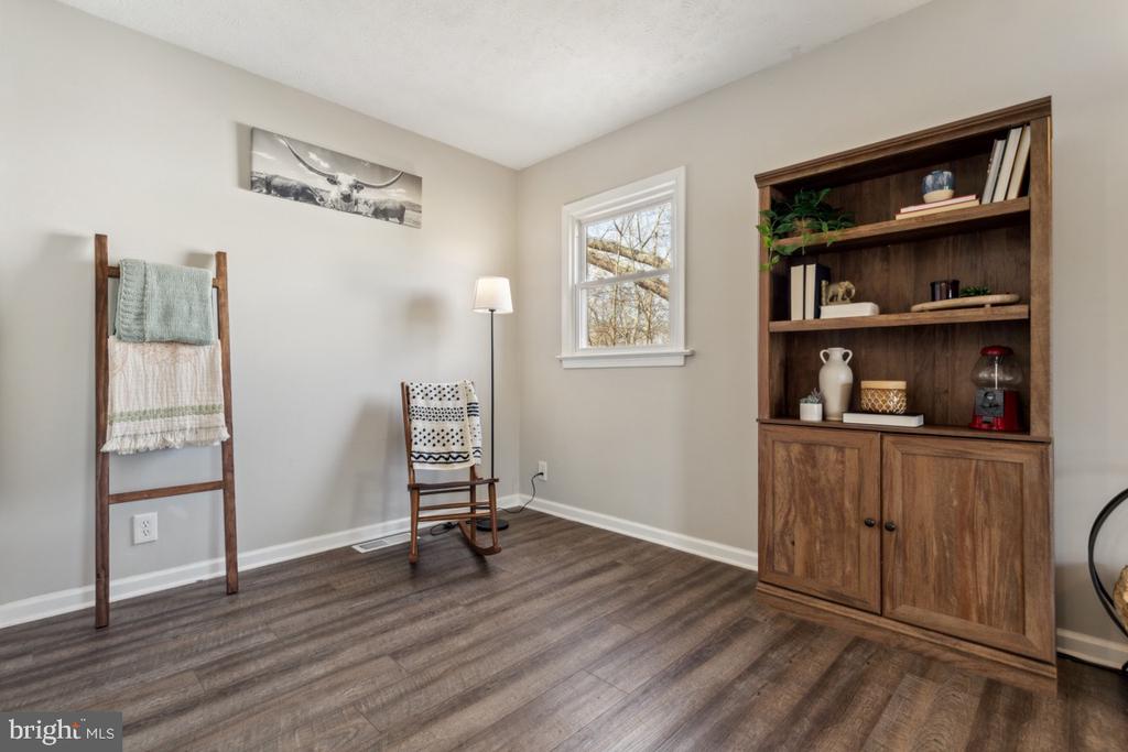 10 Lake View Ter