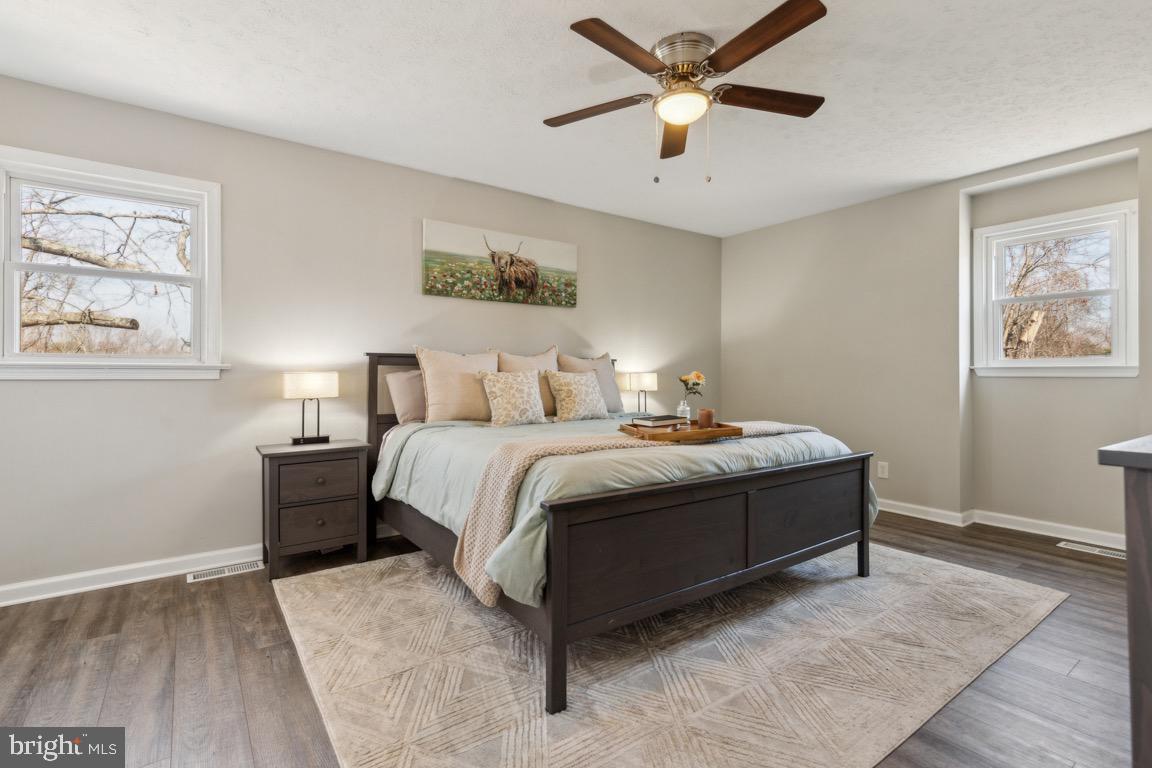 10 Lake View Ter