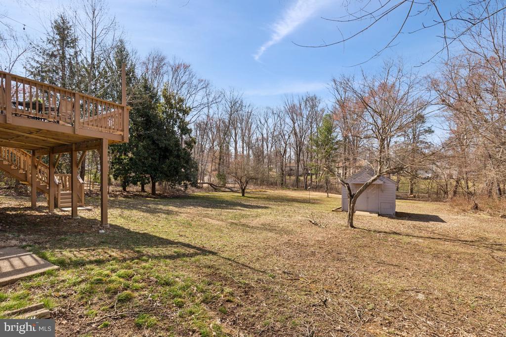 10 Lake View Ter