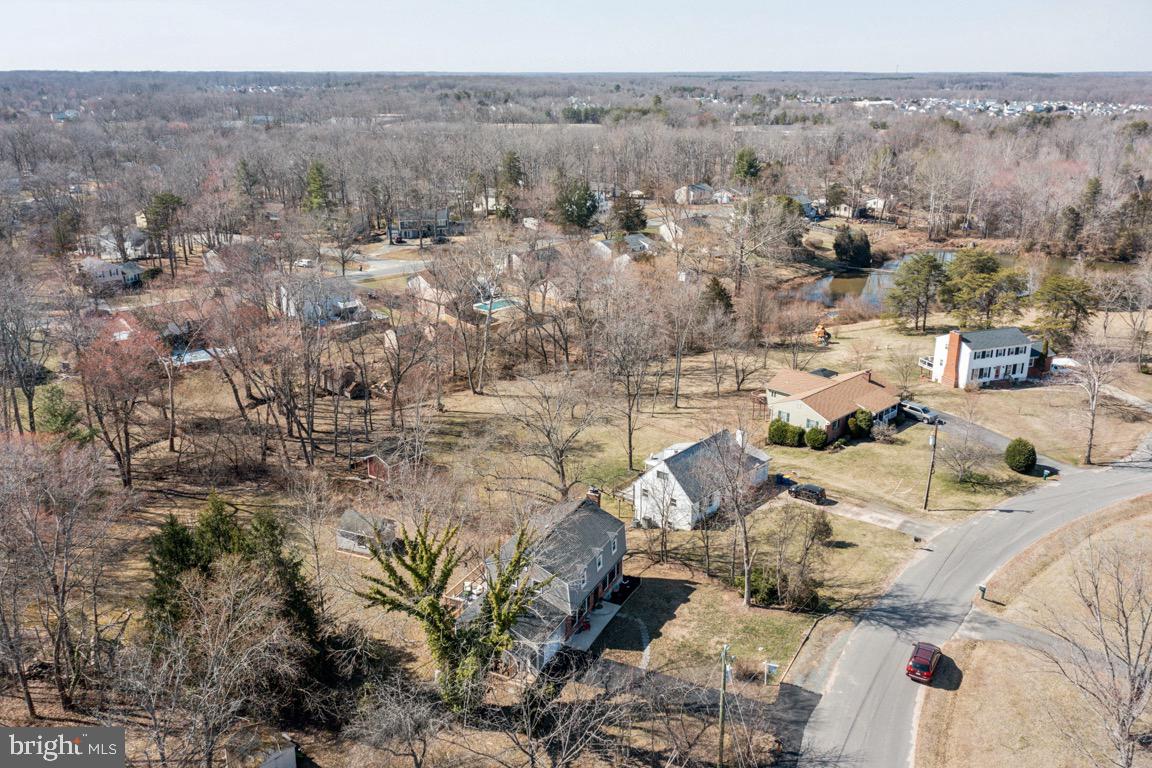 10 Lake View Ter