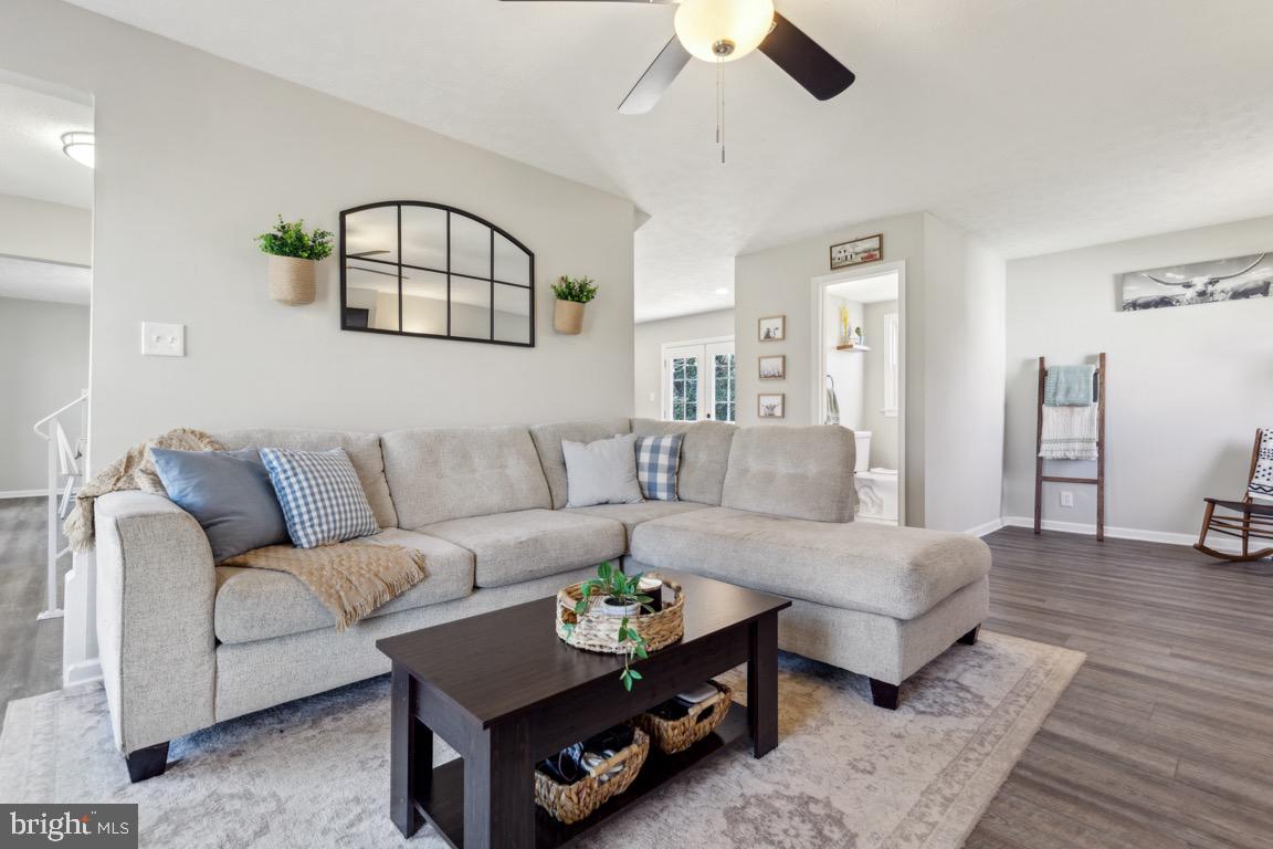 10 Lake View Ter