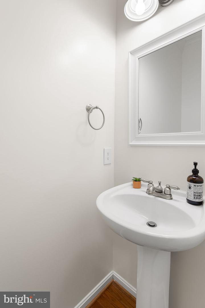 10 Fresh Water Dr