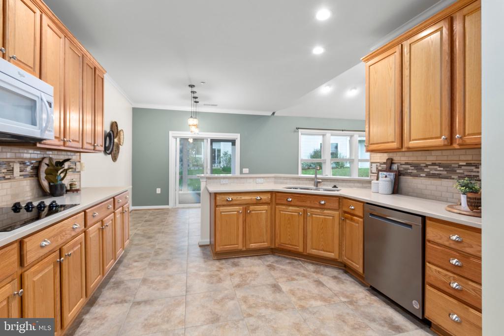 2 Carson Dr