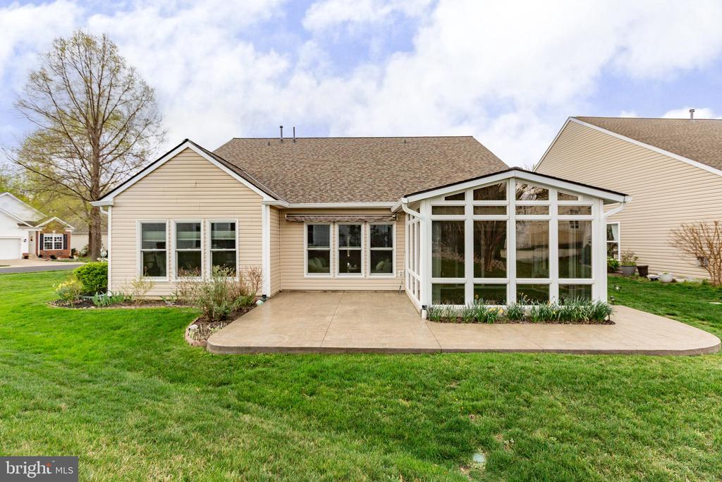 2 Carson Dr