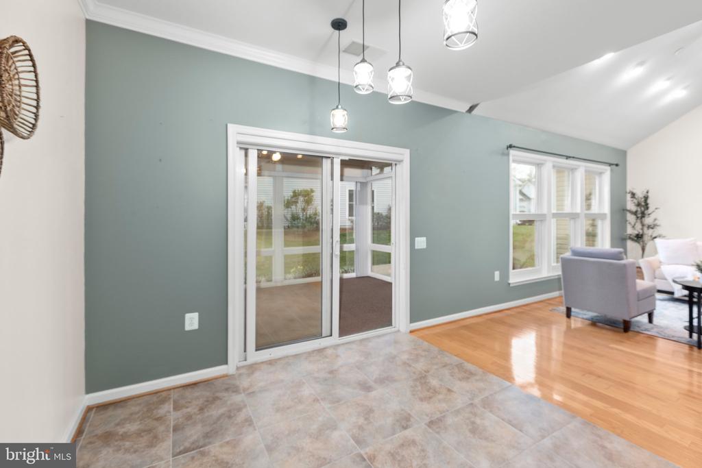2 Carson Dr