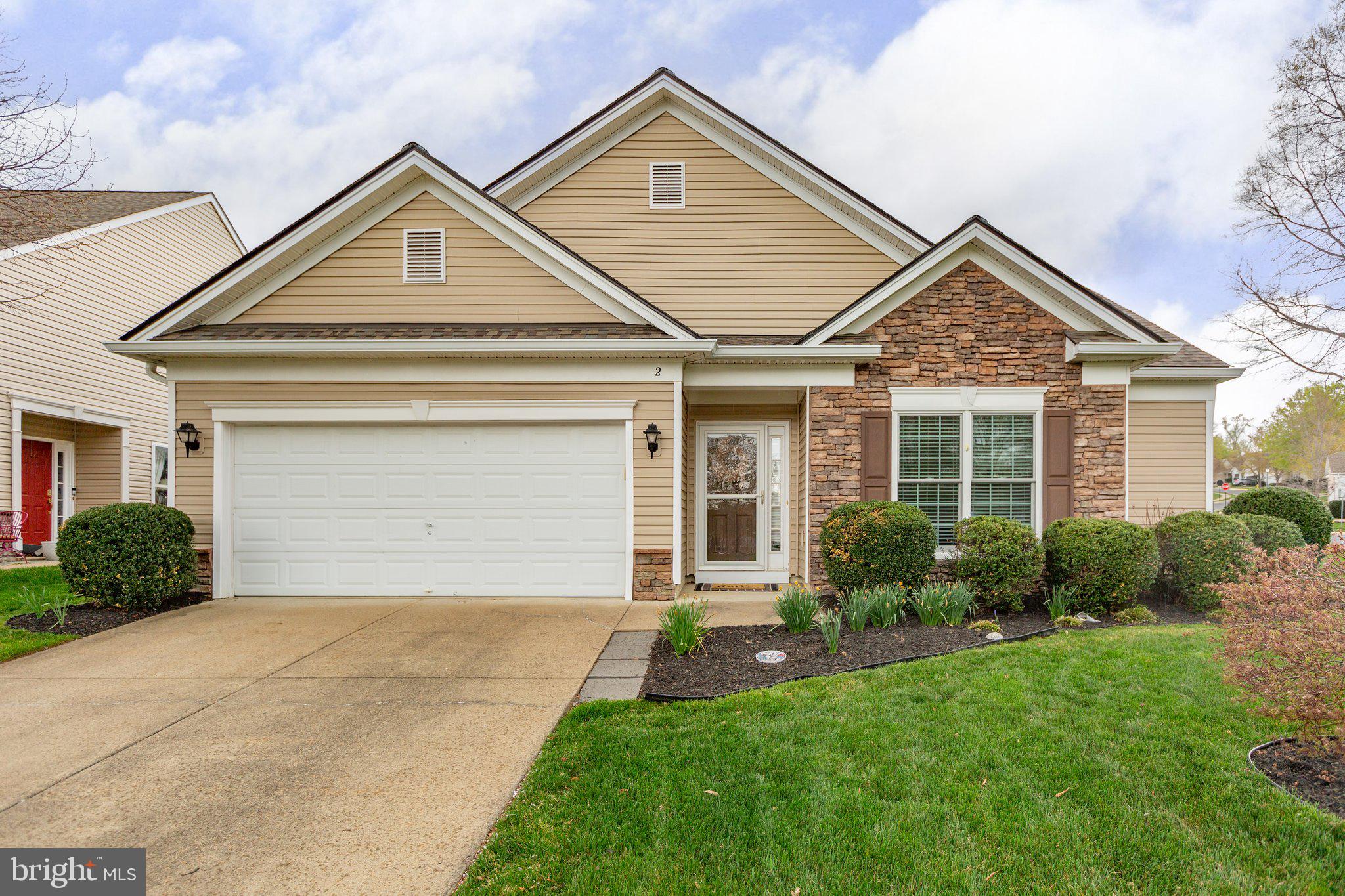 2 Carson Dr