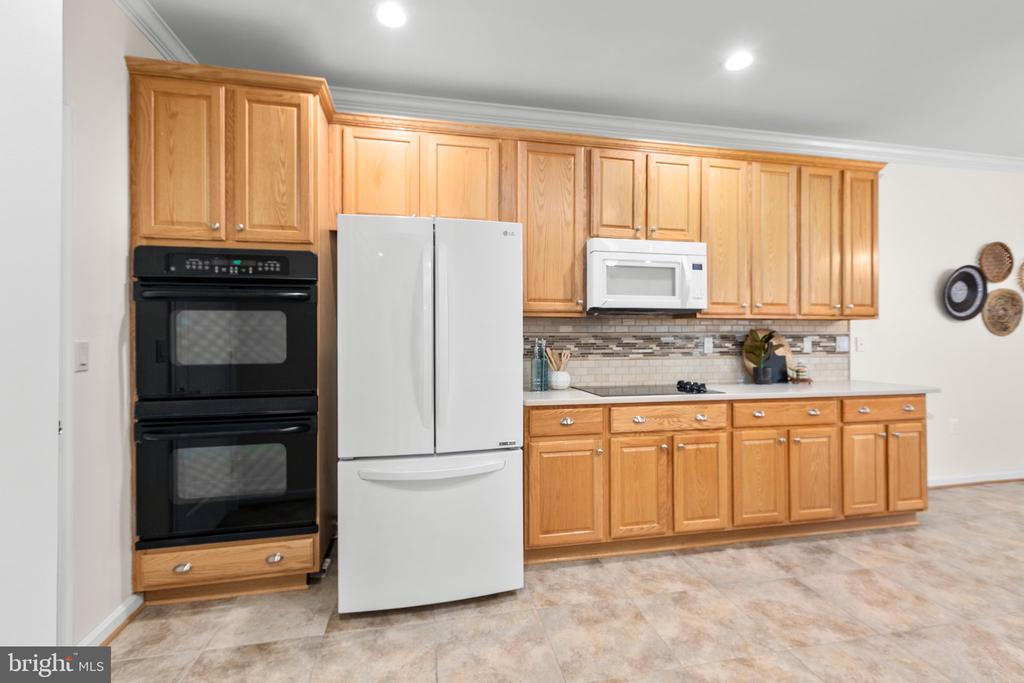 2 Carson Dr
