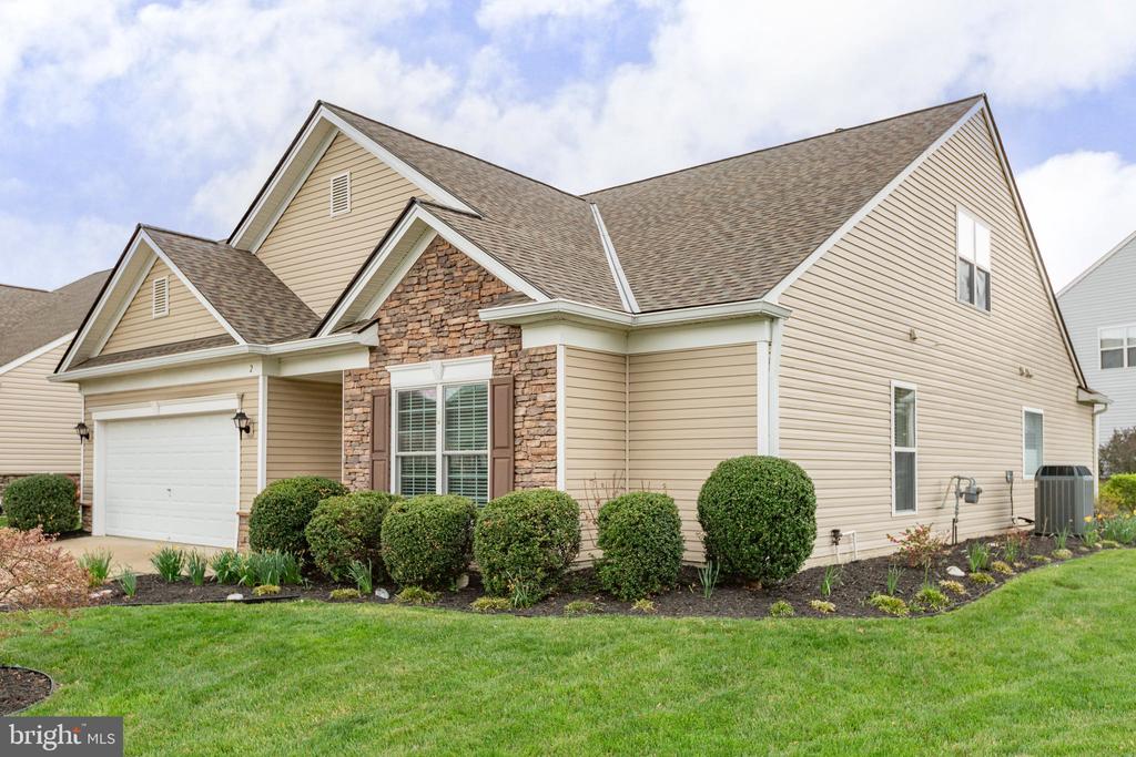 2 Carson Dr