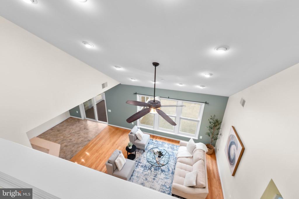 2 Carson Dr