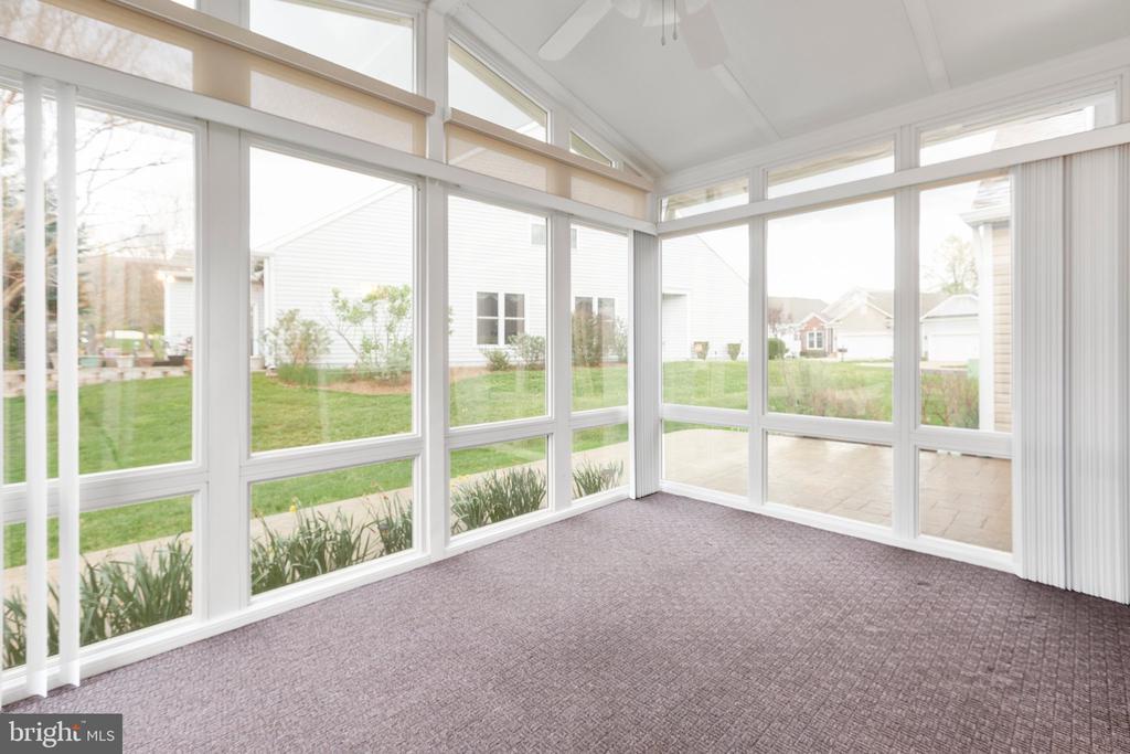 2 Carson Dr