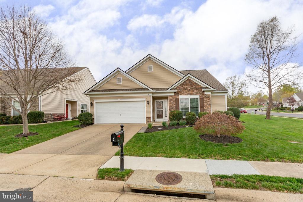 2 Carson Dr