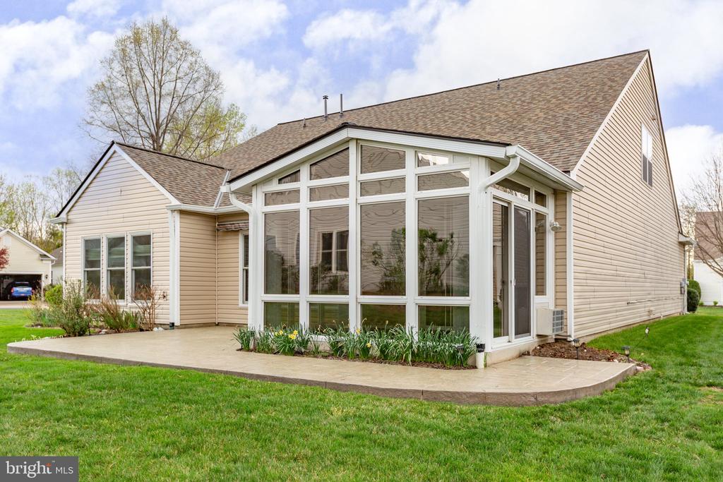 2 Carson Dr